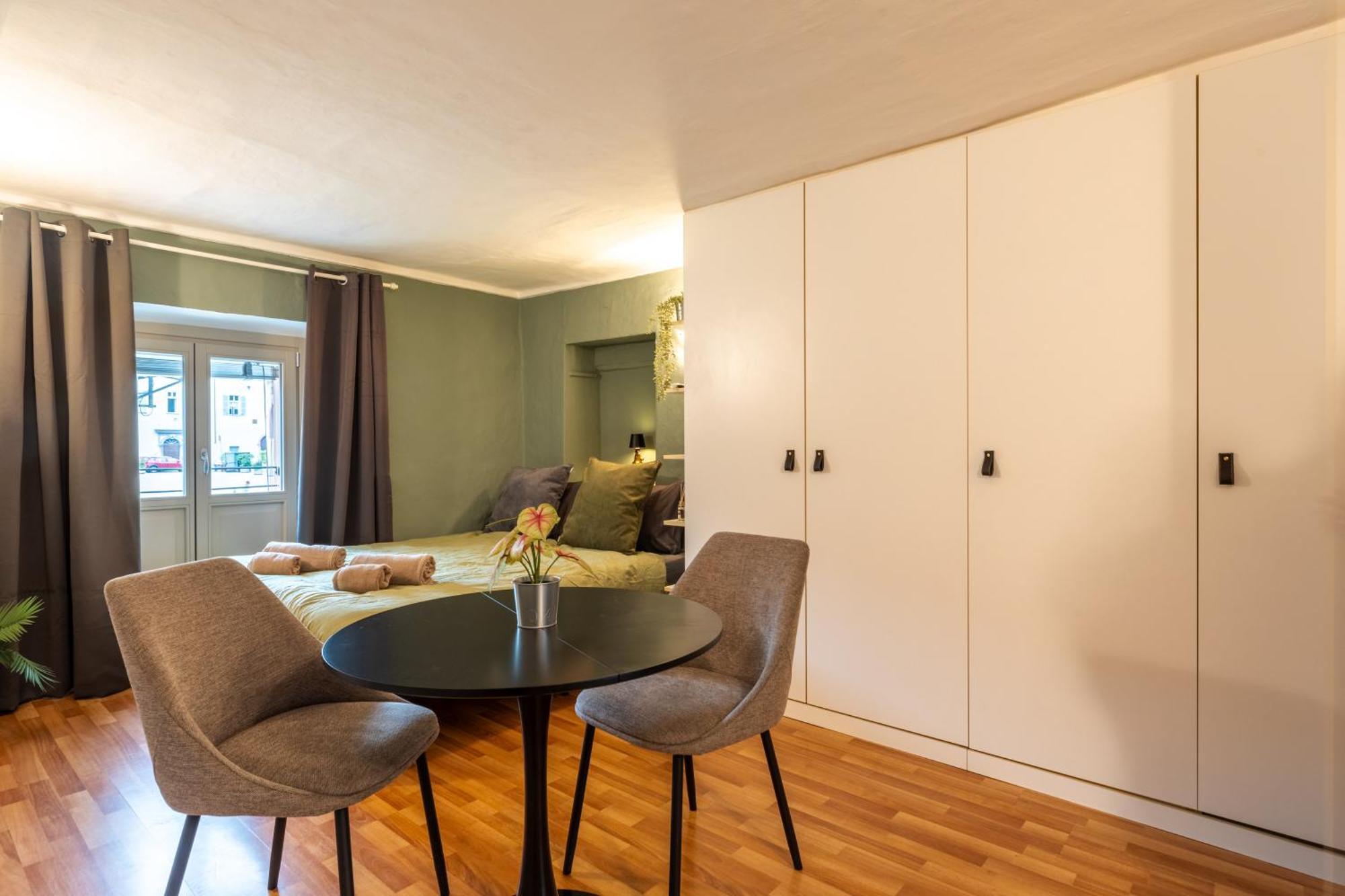 Beer And Dream Apartment Cuneo Bagian luar foto